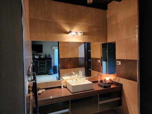 Badrum, Casa quinta en Pocito con pileta quincho cancha de futbol in Villa Aberastain