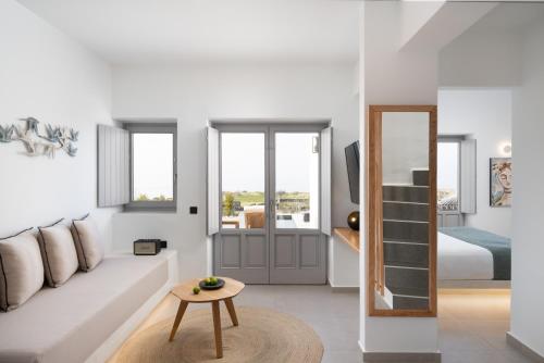Phaos at Saint John Villas with private heated pool, Oia (photo 11)