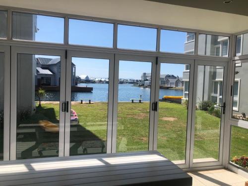 Exterior view, Marina View Guest House in Aston Bay