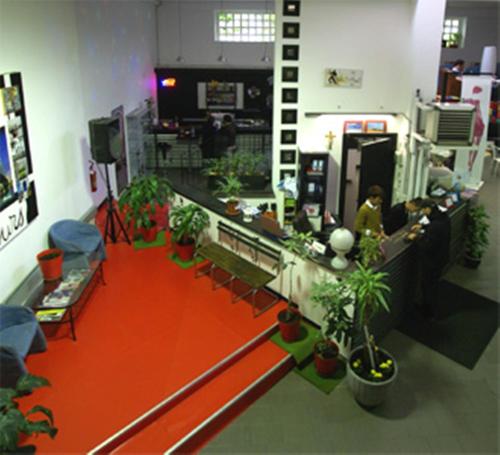 Hostel Colours - image 12