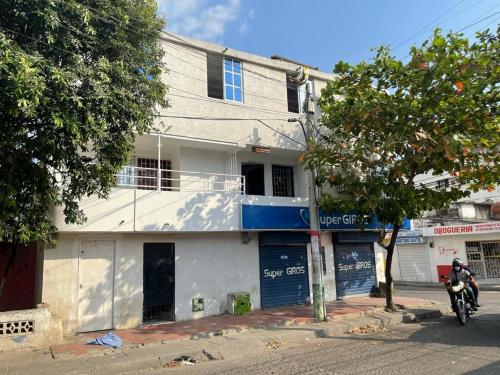 Exterior view, Casa Vecchio in Seguros Tequendama