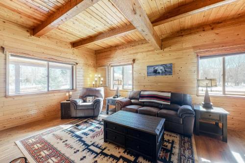 Bear Shed in South Fork, USA