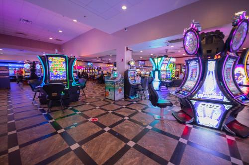 Ellis Island Hotel Casino & Brewery (Free Parking)