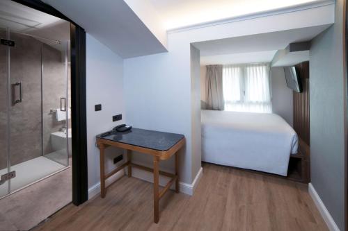 1 twin bed