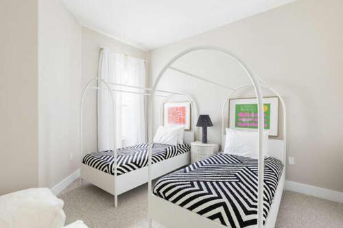 4 BR 4 BA Villa Ground Zero Location Disney - image 12