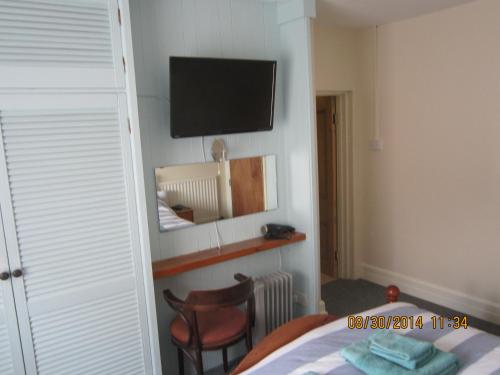 Queen Mary Inn - image 10