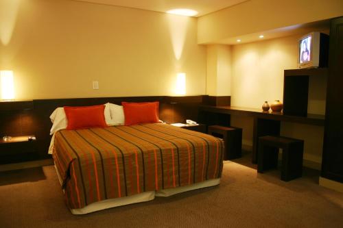 Deluxe Double Room image 8