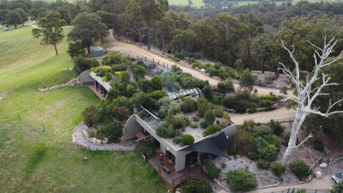 Down to Earth Farm Retreat - Apartment - Sarsfield