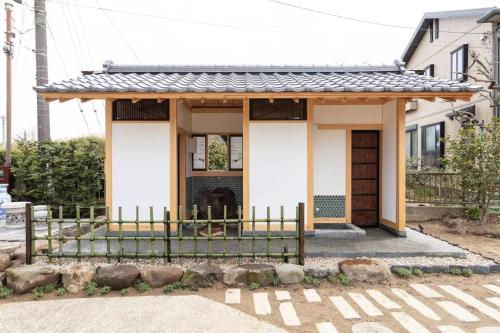 Tsubaki House