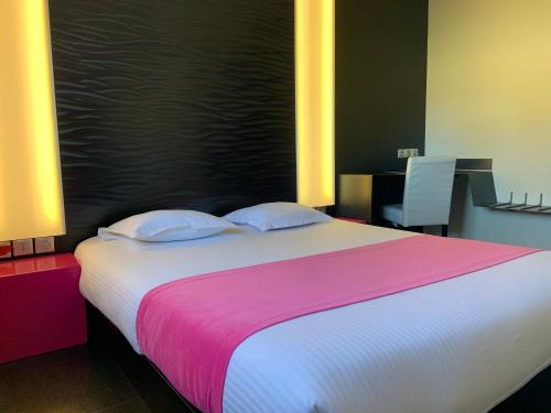 เตียงนอน, Hotel Gardenia Bordeaux Est in ยีฟรัค