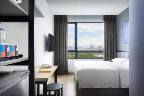 room detail thumbnail 0