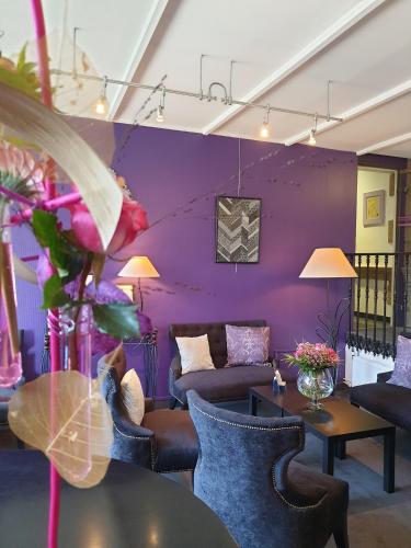 ผับ/เลาจน์, Hôtel Le Rohan Charme et Caractère (Hotel Le Rohan Charme et Caractere) in ปงติวี