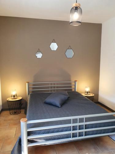 2 bedrooms, 5 beds