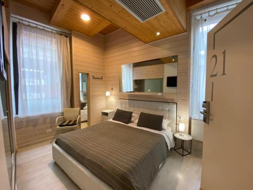 1 queen bed