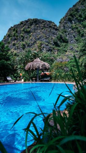 Hang Mua Ecolodge (Mua Caves)