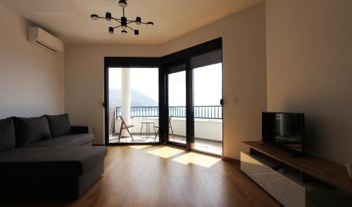 Sea view apartment in Becici