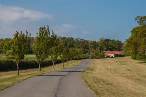 High Oaks Grange - Contemporary Lodges