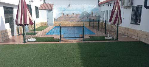  Exclusivo chalet con piscina junto a centro comercial, posibilidad de cama supletoria adicional Piscina Disponible hasta 15 de septiembre in Alcalá de Guadaira