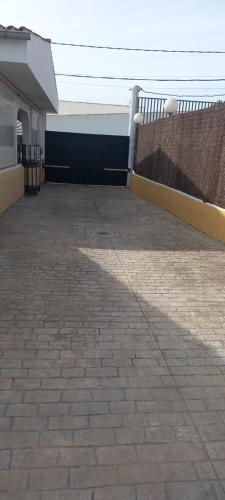  Exclusivo chalet con piscina junto a centro comercial, posibilidad de cama supletoria adicional Piscina Disponible hasta 15 de septiembre in Alcalá de Guadaira