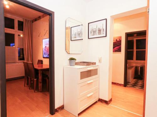#111 - LUX-Flat Lennep - Altstadt - Netflix & Amazon Prime - Felswand, Remscheid (foto 4)