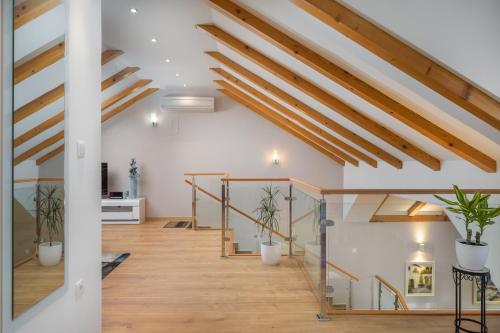 設施, Villa Giardino in 德里諾維錫