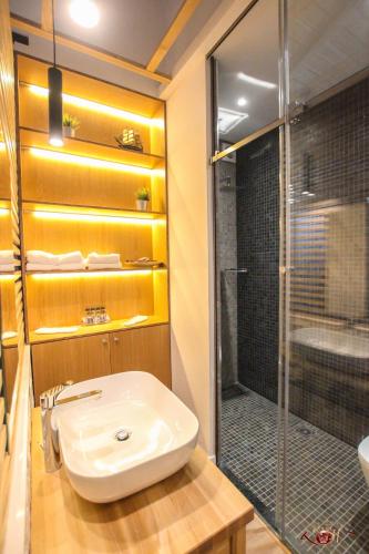 Bathroom, Sharm Hotel Luxury in Gjirokaster
