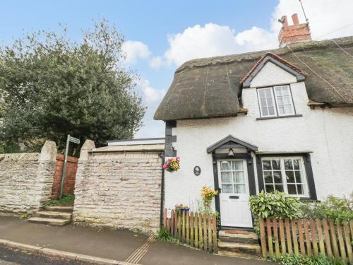 Apple Tree Cottage Evesham - image 4