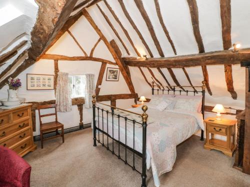 Apple Tree Cottage Evesham - image 14
