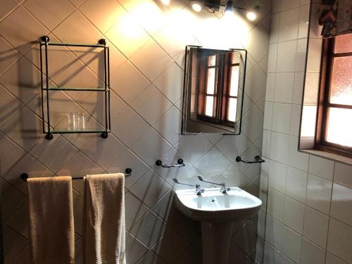 Sondela Nature Reserve & Spa Chalets Room Type - Karee 101 (Thatch Roof)
