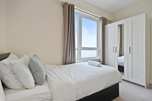 The Pier Apartment 3 - main image