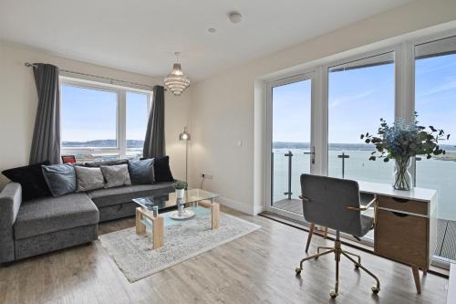 The Pier Apartment 3 - image 12