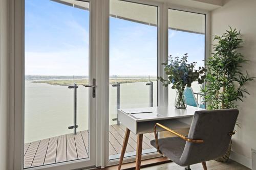 The Pier Apartment 3 - image 11