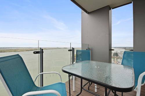 The Pier Apartment 3 - image 14