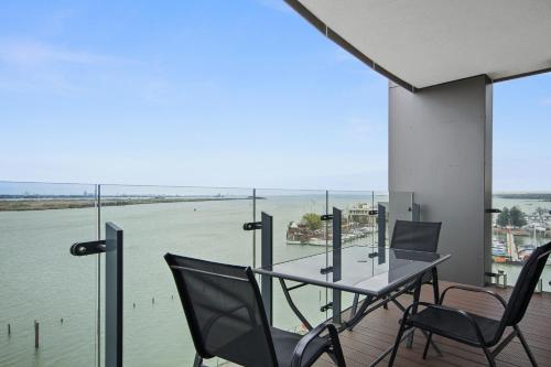 Pier Apartment 5 - image 2
