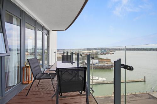 Pier Apartment 5 - image 5