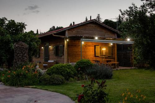 Dreamy Wooden Cottage Lixouri