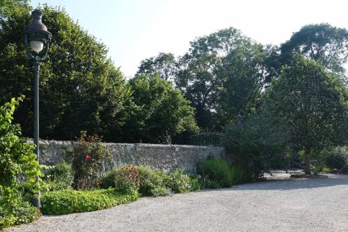 Kert, Manoir Le Parc near Paris & Disneyland in Villevaude (Ile-de-France)