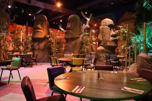 Restaurant, Hex Wildlife Hotel at Yorkshire Wildlife Park in Doncaster