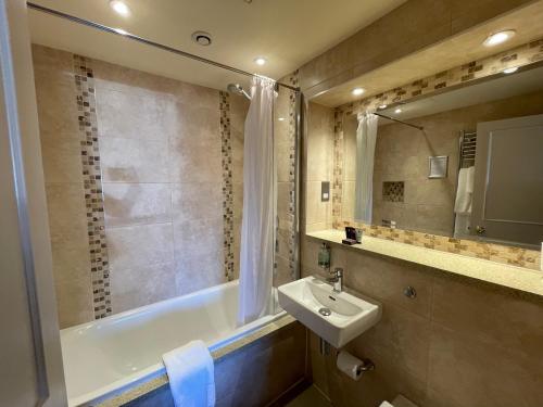 Park Farm Hotel & Leisure Room Type - Garden View Balcony Room
