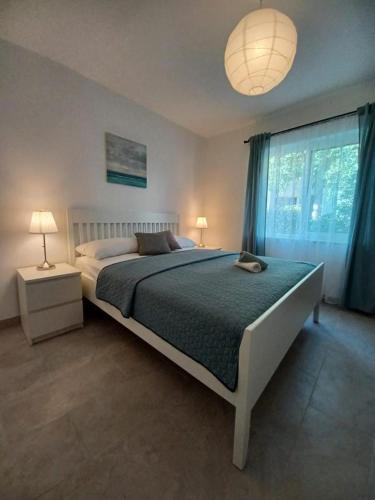 One-Bedroom Apartment with Terrace