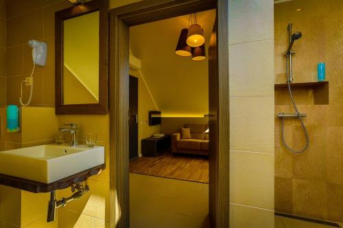 Delta Boutique & Carmen Silva Resort