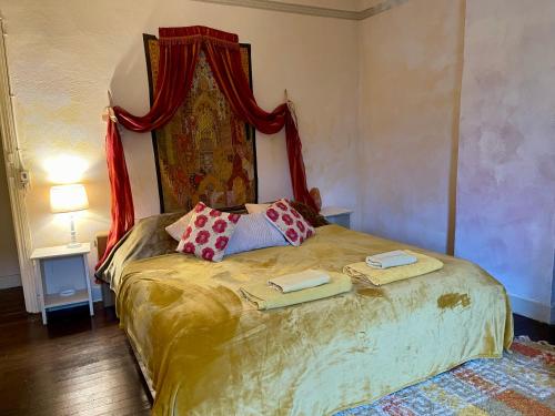 1 queen bed