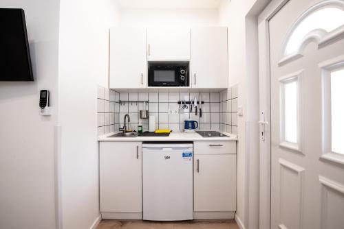 Chesscom Apartments - image 5