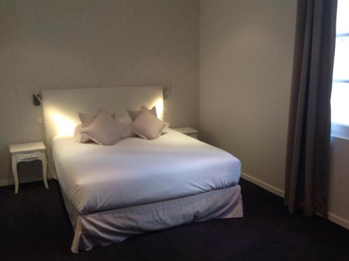 Hôtel Central - image 10