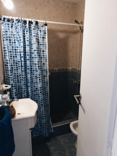 One-Bedroom Apartment image 9