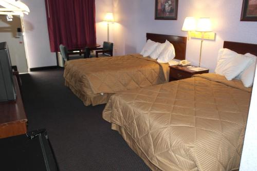 Americas Best Value Inn and Suites Knoxville - image 8