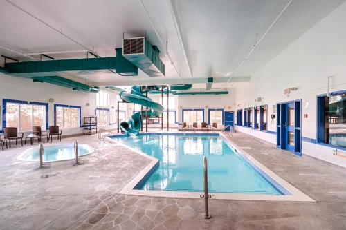 Piscină, Canalta Rocky Mountain House in Rocky Mountain House