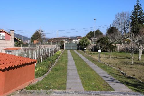 AGRADABLE CASA CON PISCINA EN GONDOMAR(VAL MIÑOR)