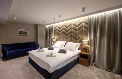 2 twin beds