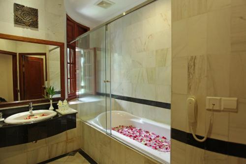 Deluxe Double Pool Villa  image 6